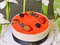 Strawberry Cake | 1/2 KG | Leather Tray Arrangement - KKOCH