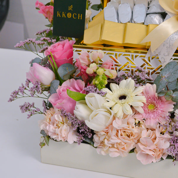 Sugar Blooms - Flowers & Chocolates ( 1.3 kg )
