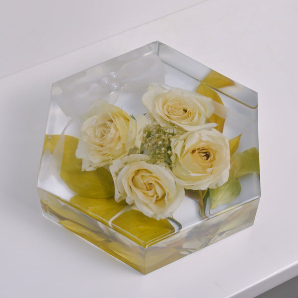 Preserved white rose - Hexagon Shaped