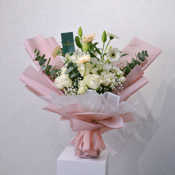 Whispering Ivory - Hand Bouquet - KKOCH