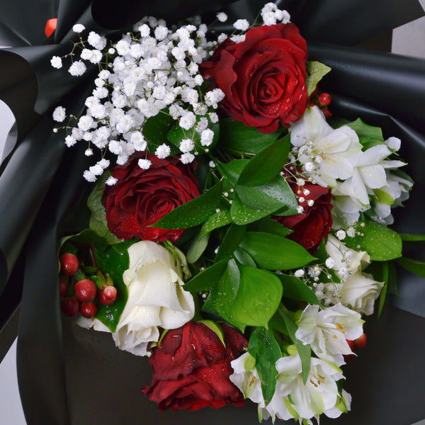 Elegant Allure - Hand Bouquet - KKOCH