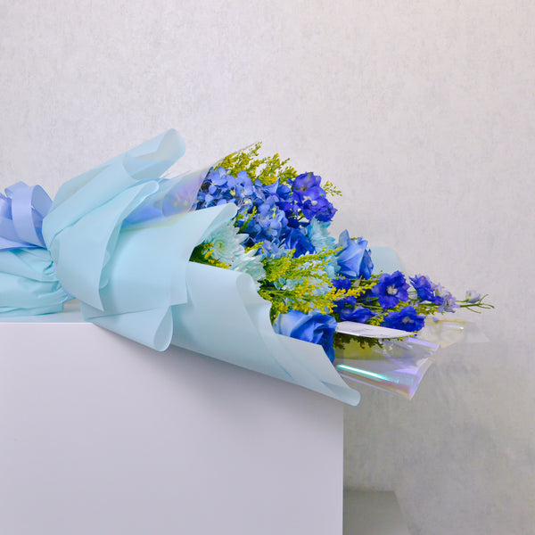 Blue Harmony | Hand Bouquet | Medium - KKOCH