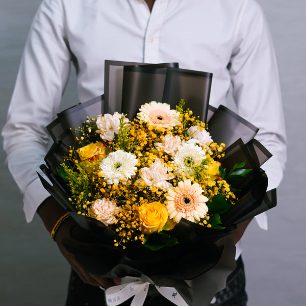 Midnight Sunshine - Standing Bouquet